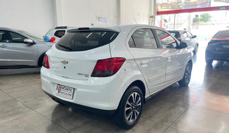 
								Chevrolet Onix  1.4 LTZ full									