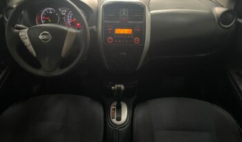 
									Nissan Versa  1.6 SL full								