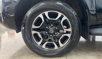 
									Toyota Hilux  2.8 full								