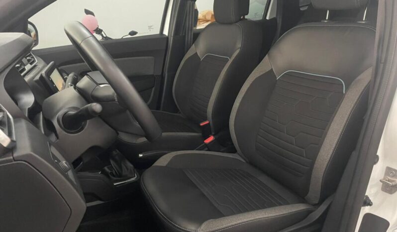 
								Renault Duster  1.6 full									