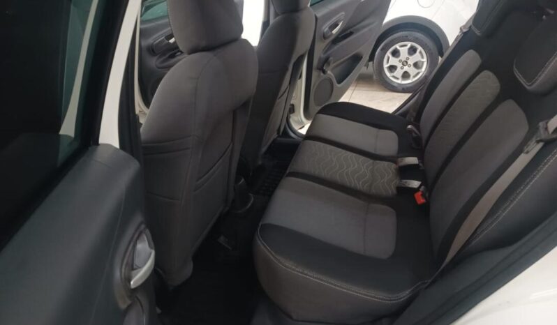 
								Fiat Punto  1.6 Essence full									