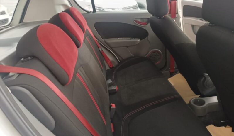 
								Fiat Palio  1.6 Sport full									