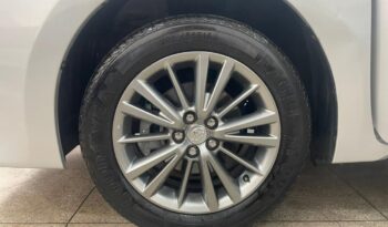 
									Toyota Corolla  2.0 full								