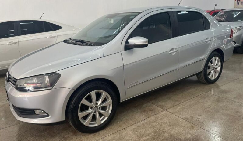 
								Volkswagen Voyage  1.6 full									