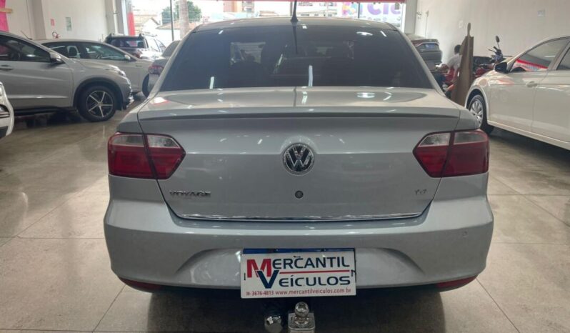 
								Volkswagen Voyage  1.6 full									