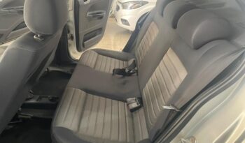 
									Volkswagen Voyage  1.6 full								