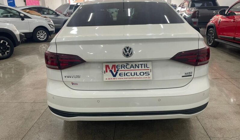 
								Volkswagen Virtus  1.6 full									