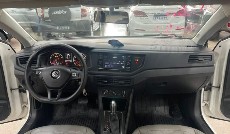 
								Volkswagen Virtus  1.6 full									