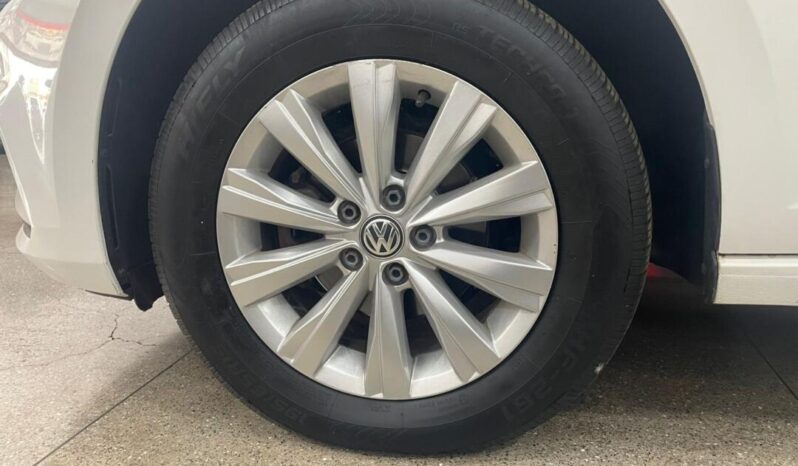 
								Volkswagen Virtus  1.6 full									