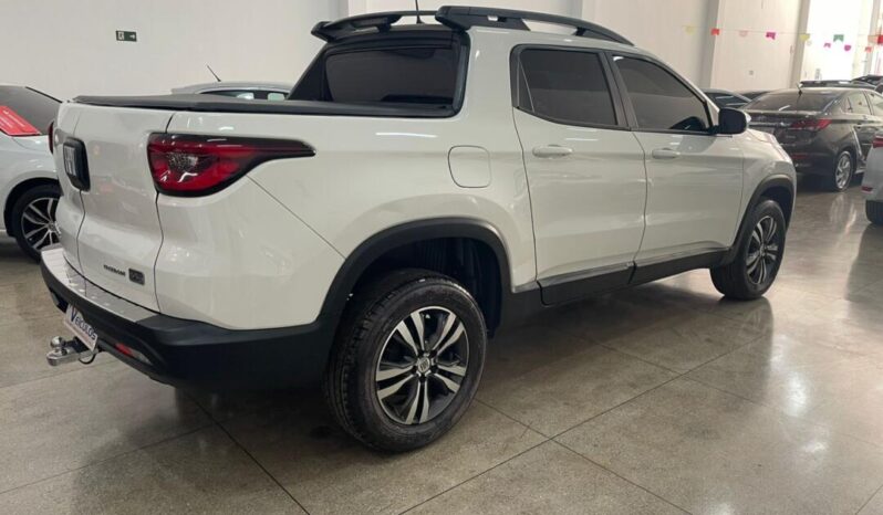 
								Fiat Toro  1.8 Freedom full									