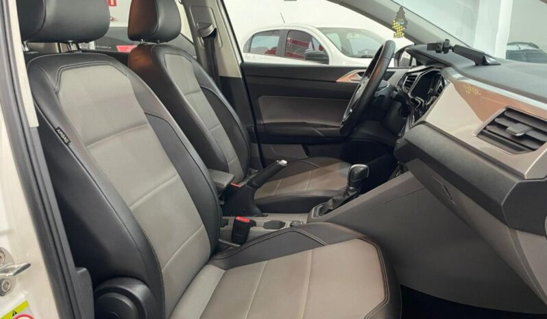 
								Volkswagen Polo  1.0 Highline full									