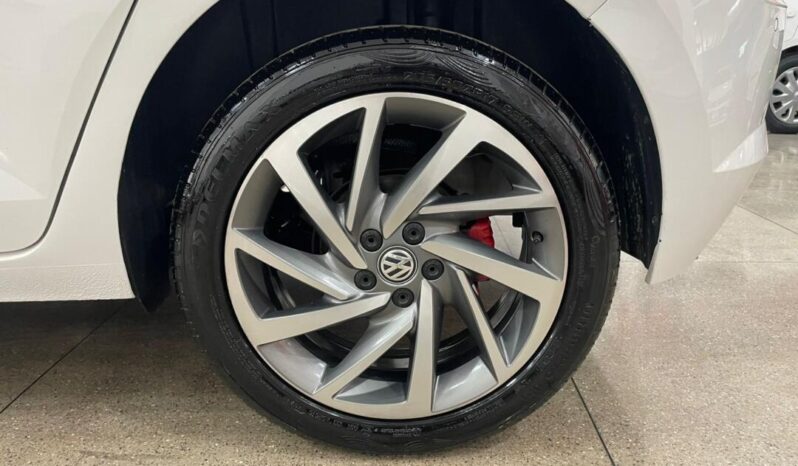 
								Volkswagen Polo  1.0 Highline full									