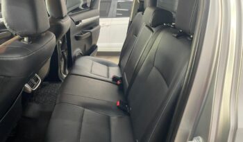 
									Toyota Hilux  2.8 full								
