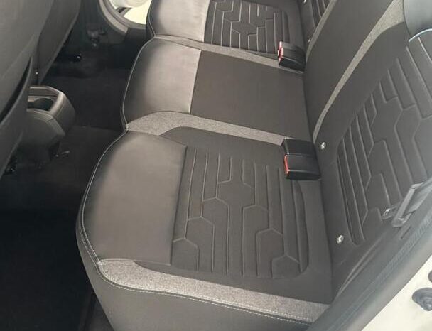 
								Renault Duster  1.6 full									