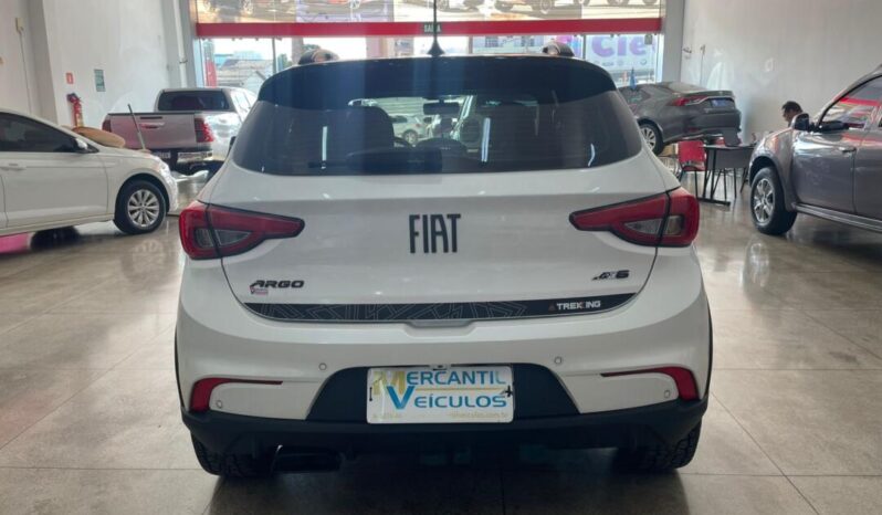 
								Fiat Argo  1.8 Trekking full									