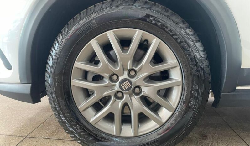 
								Fiat Argo  1.8 Trekking full									