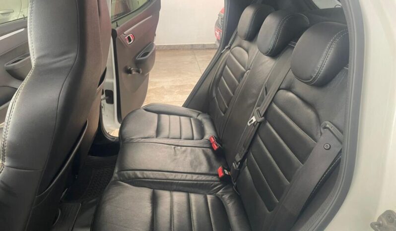 
								Renault Kwid  1.0 full									