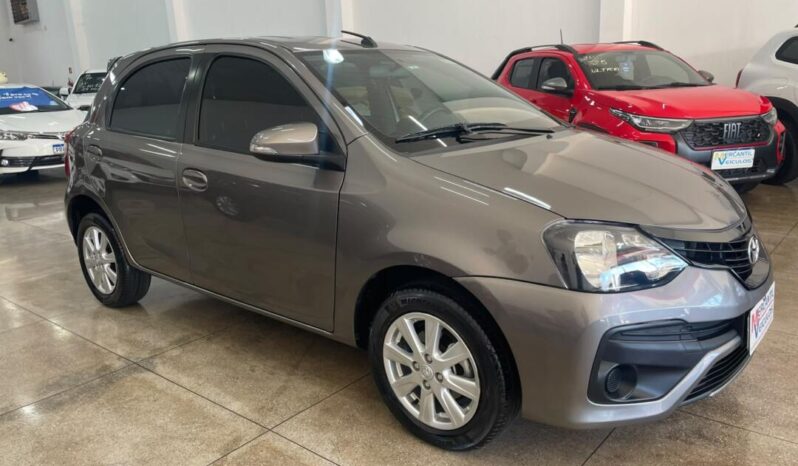 
								Toyota Etios  1.5 X Plus full									