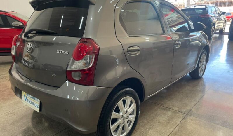 
								Toyota Etios  1.5 X Plus full									