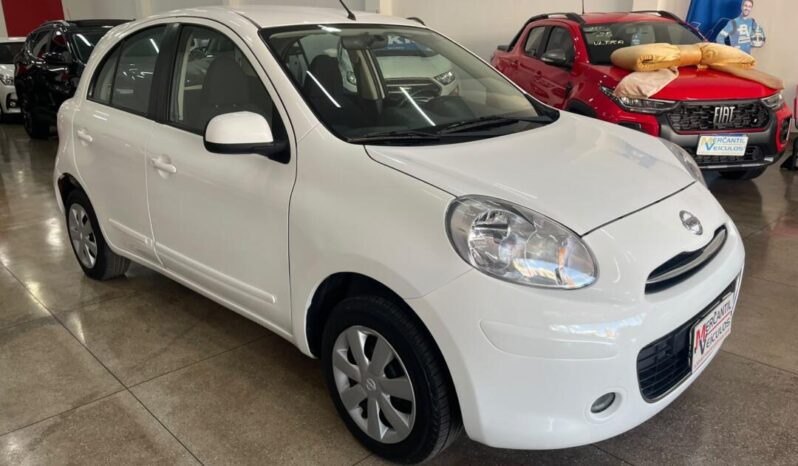 
								Nissan March  1.0 full									
