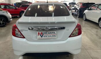 
									Nissan Versa  1.6 Unique full								
