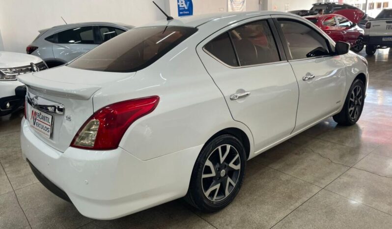 
								Nissan Versa  1.6 Unique full									