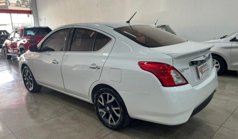 
								Nissan Versa  1.6 Unique full									