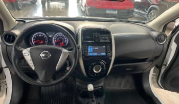 
									Nissan Versa  1.6 Unique full								