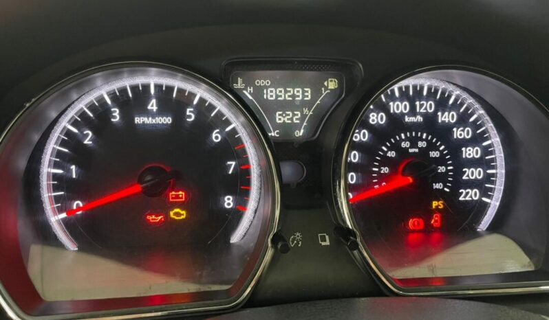 
								Nissan Versa  1.6 Unique full									